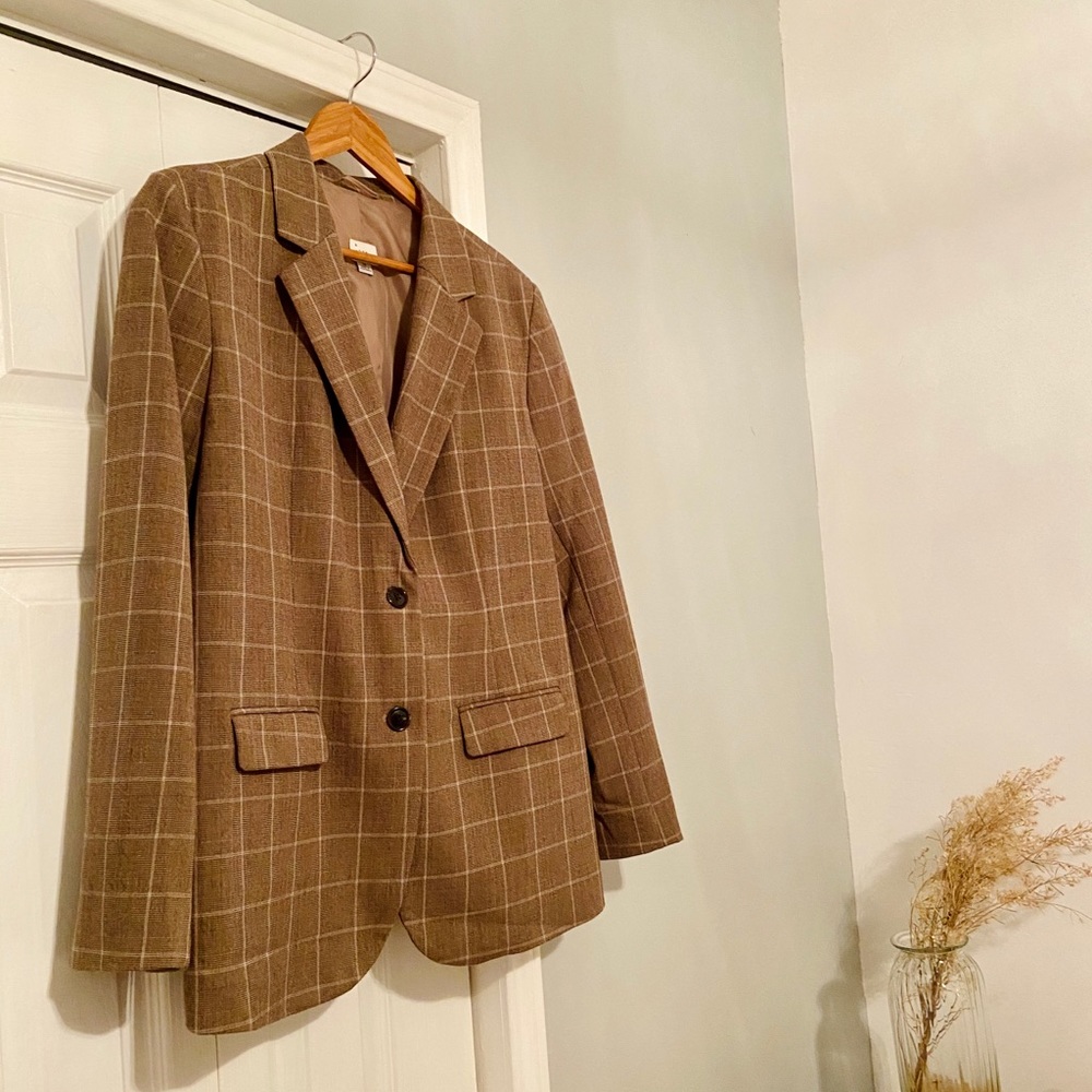 Chic Blazer 🤍🤎